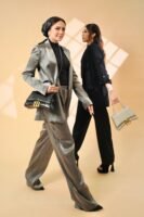 Amoura Luxe – Black