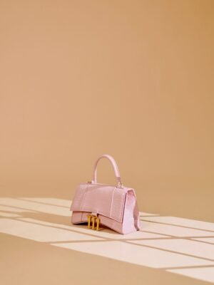 Amoura Luxe – Blush Pink