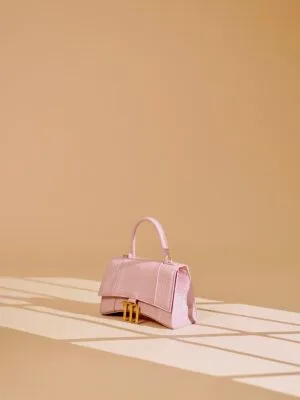 Amoura Luxe – Blush Pink