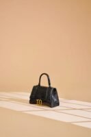 Amoura Luxe – Black