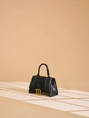 Amoura Luxe – Black